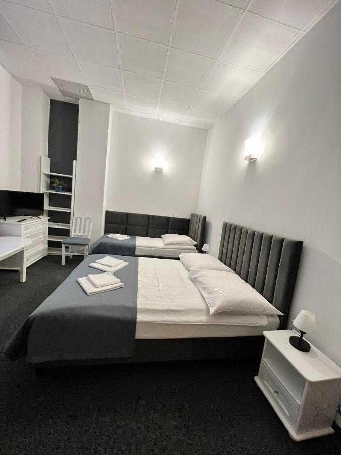 Park Hotel 2*